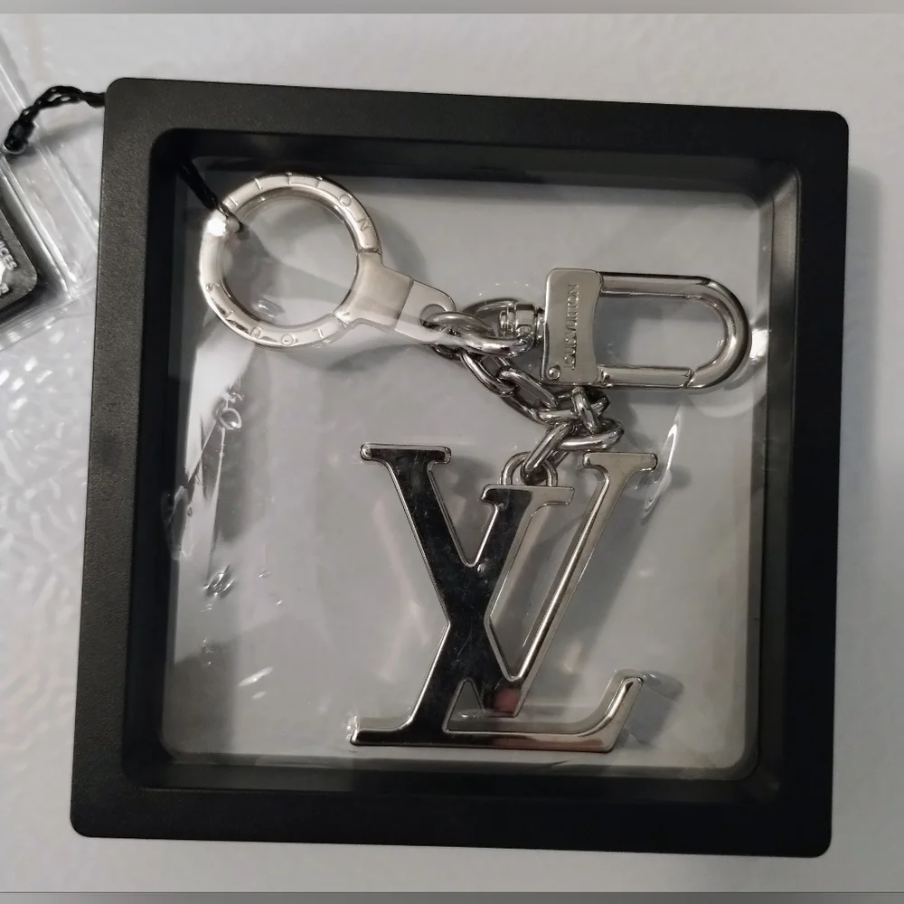 Louis Vuitton Bag Charm With COA - Picture 4 of 6